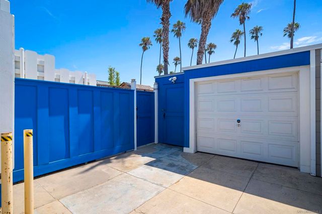 5123 Lotus St, San Diego, CA 92107