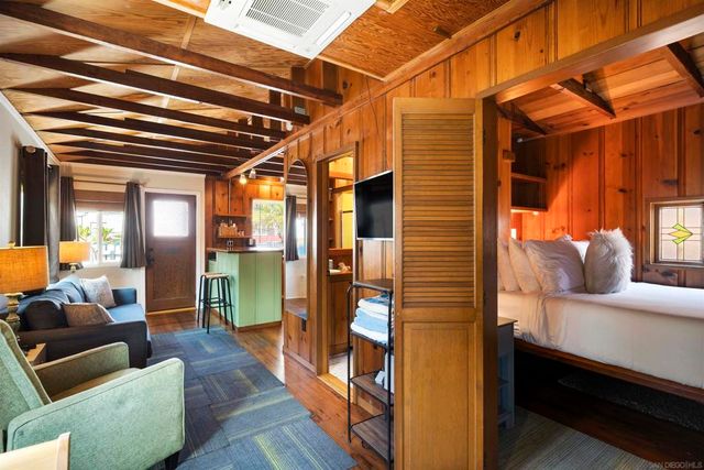 5123 Lotus St, San Diego, CA 92107