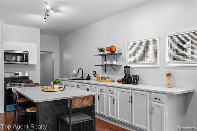 16602 Monica Street, Detroit, MI 48221