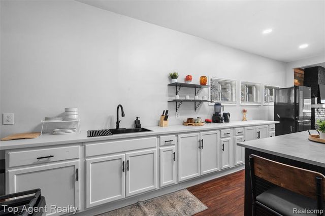 16602 Monica Street, Detroit, MI 48221