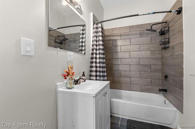 16602 Monica Street, Detroit, MI 48221