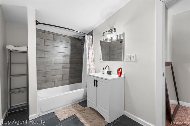 16602 Monica Street, Detroit, MI 48221