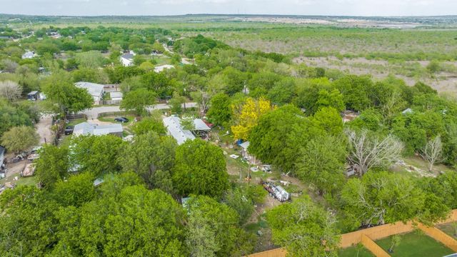 404 Quail RUN, Buda, TX 78610