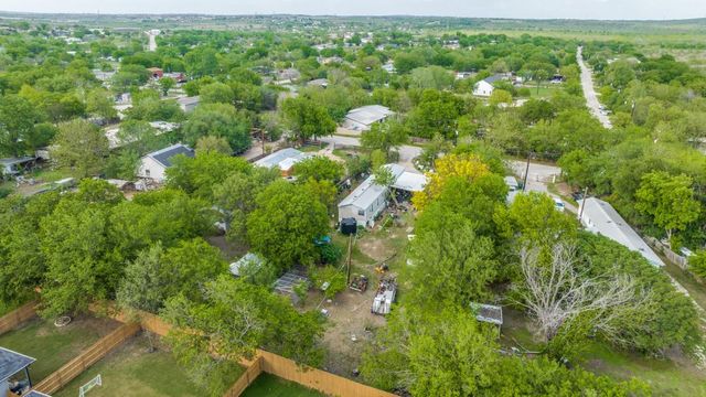 404 Quail RUN, Buda, TX 78610