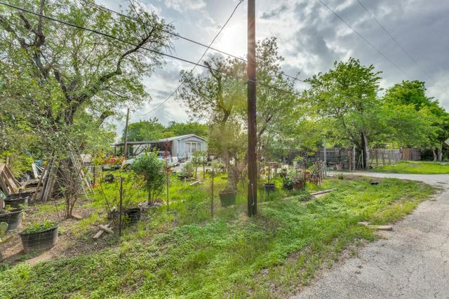 404 Quail RUN, Buda, TX 78610