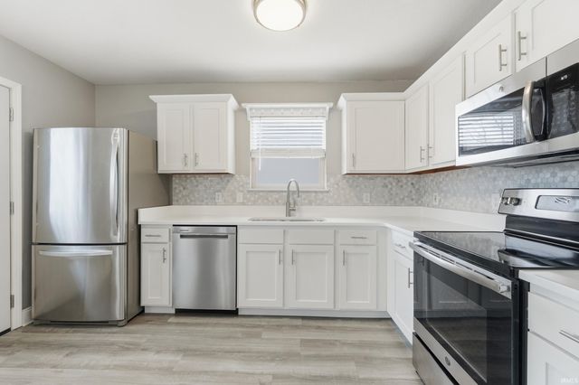 1603 Bear Claw Lane, Fort Wayne, IN 46845