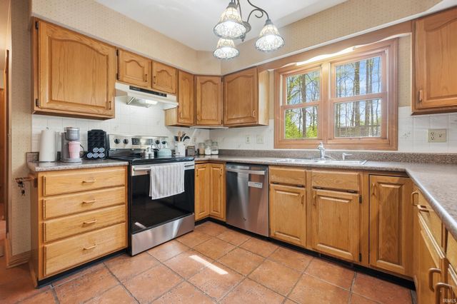 5117 Larekit Lane, Fort Wayne, IN 46804