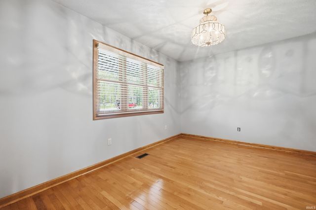 5117 Larekit Lane, Fort Wayne, IN 46804