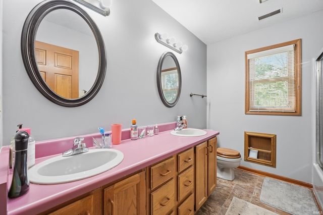 5117 Larekit Lane, Fort Wayne, IN 46804