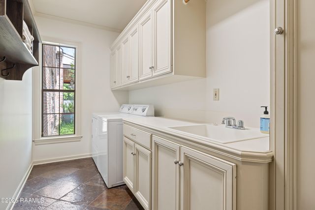 115 Flagstone Court, Lafayette, LA 70503