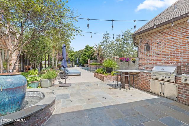 115 Flagstone Court, Lafayette, LA 70503