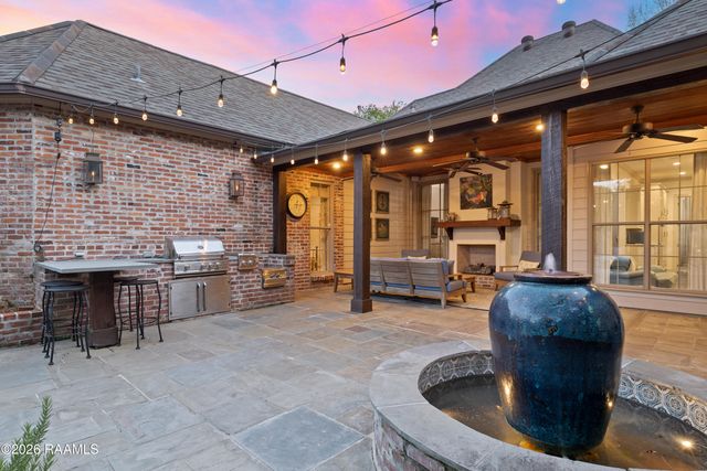 115 Flagstone Court, Lafayette, LA 70503