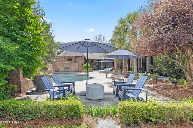 115 Flagstone Court, Lafayette, LA 70503