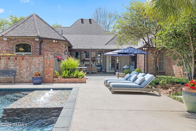 115 Flagstone Court, Lafayette, LA 70503