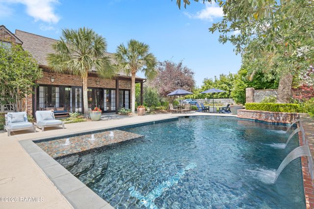 115 Flagstone Court, Lafayette, LA 70503