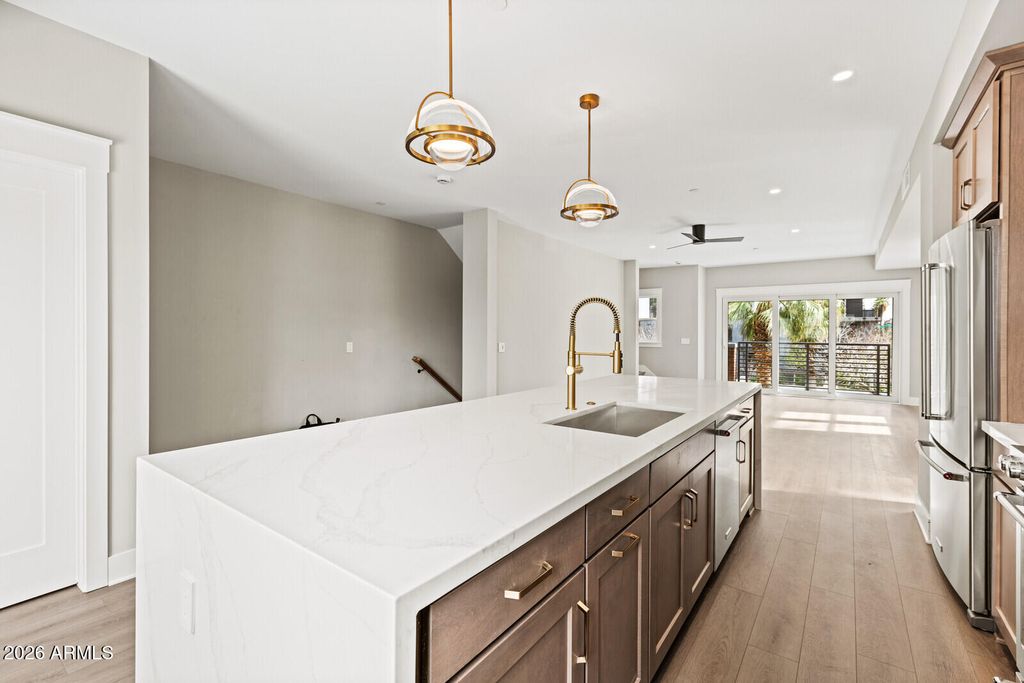 Image 10 of property listing at 804 N 2ND Avenue, Phoenix, AZ 85003