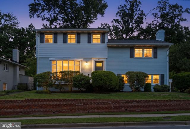 915 N OVERLOOK DR, Alexandria, VA 22305