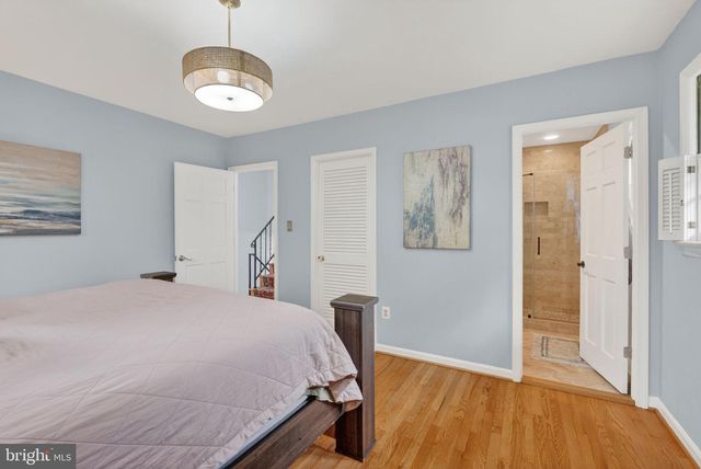 915 N OVERLOOK DR, Alexandria, VA 22305