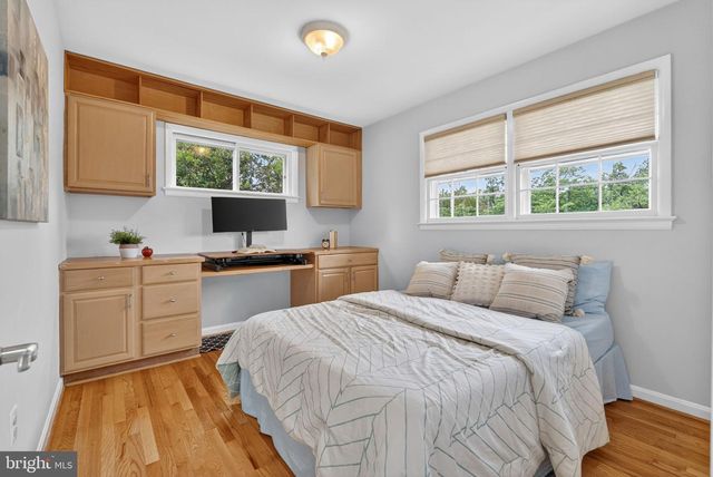 915 N OVERLOOK DR, Alexandria, VA 22305