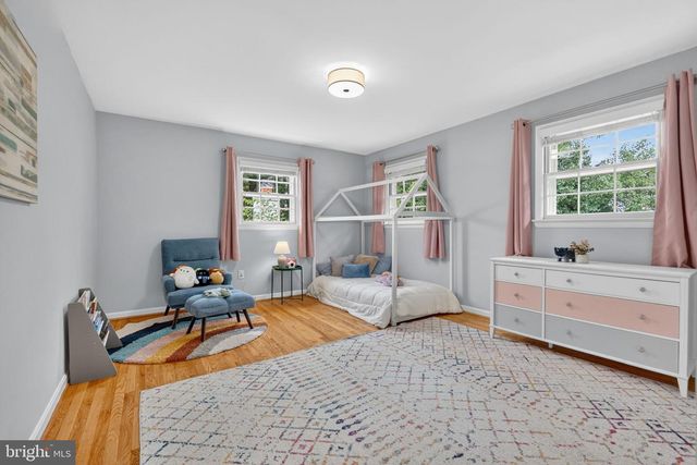 915 N OVERLOOK DR, Alexandria, VA 22305