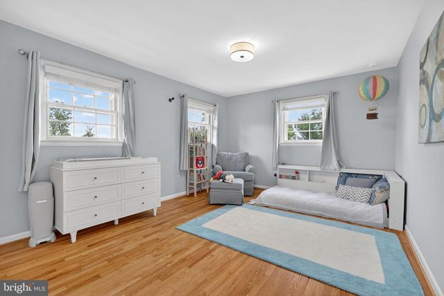 915 N OVERLOOK DR, Alexandria, VA 22305