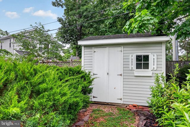 915 N OVERLOOK DR, Alexandria, VA 22305
