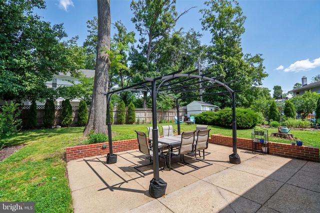 915 N OVERLOOK DR, Alexandria, VA 22305