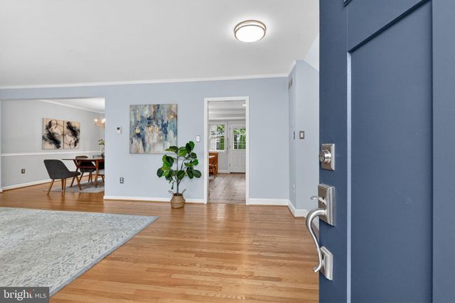 915 N OVERLOOK DR, Alexandria, VA 22305