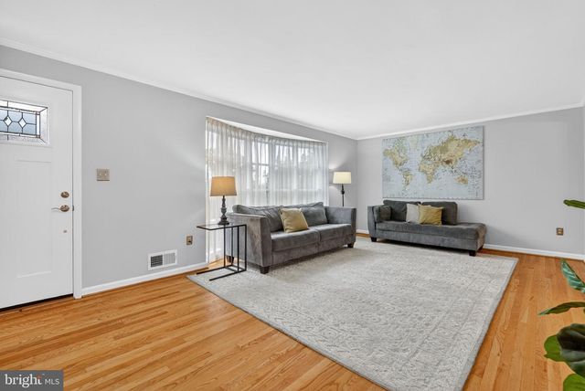 915 N OVERLOOK DR, Alexandria, VA 22305
