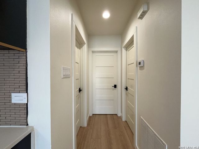 1722 S Saint Marys St Apt 101, San Antonio, TX 78210