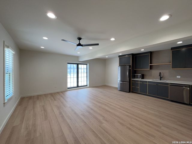 1722 S Saint Marys St Apt 101, San Antonio, TX 78210