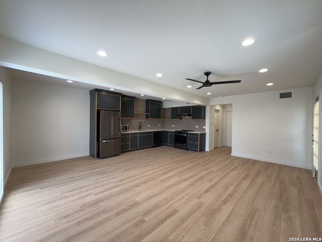 1722 S Saint Marys St Apt 101, San Antonio, TX 78210