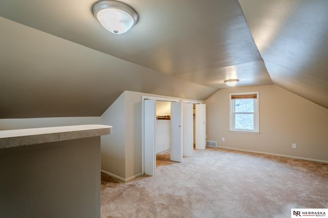 215 W Gardiner Street, Valley, NE 68064