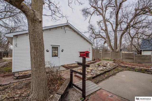 215 W Gardiner Street, Valley, NE 68064