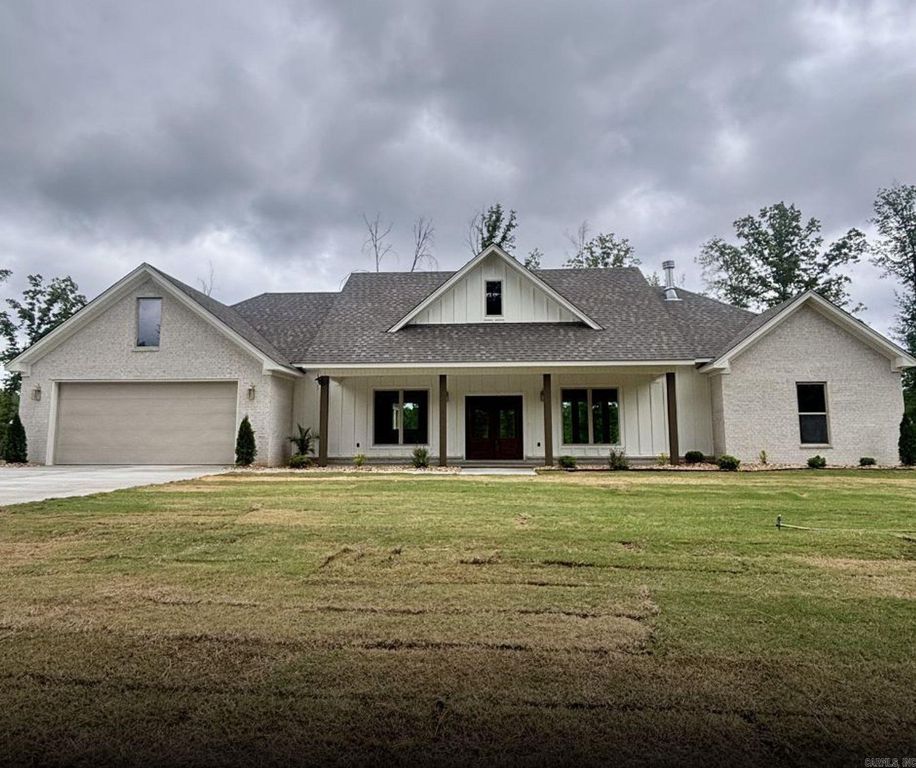 6762 N Detonti Road, Bauxite, AR 72011