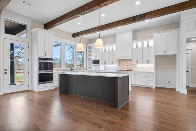 3 Busqueda, Hot Springs Village, AR 71909