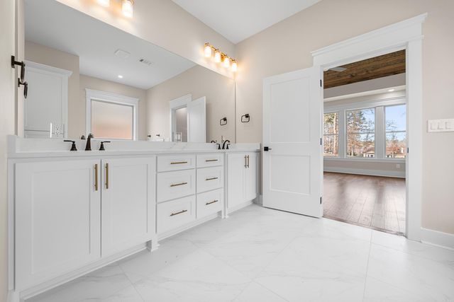 3 Busqueda, Hot Springs Village, AR 71909