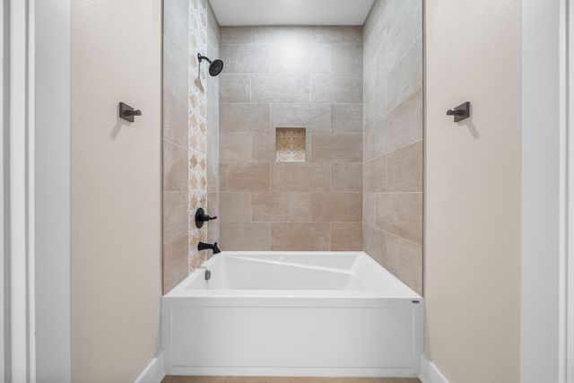 3 Busqueda, Hot Springs Village, AR 71909