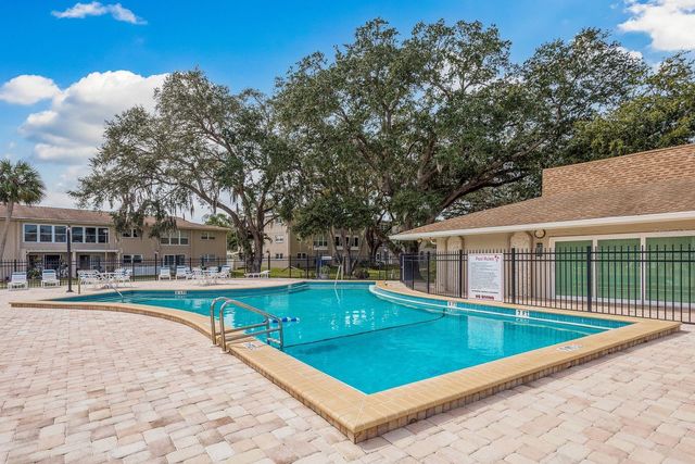 952 VIRGINIA STREET 105, Dunedin, FL 34698