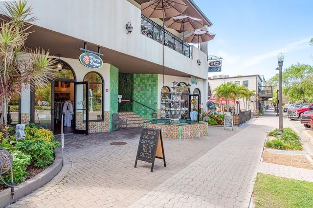 952 VIRGINIA STREET 105, Dunedin, FL 34698