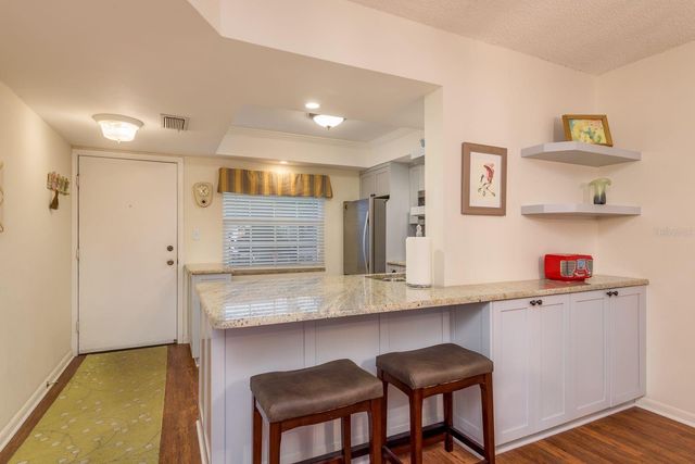 952 VIRGINIA STREET 105, Dunedin, FL 34698