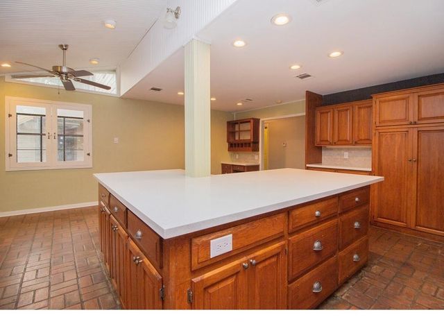 7 Woody Creek Drive A, Conroe, TX 77301