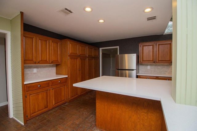 7 Woody Creek Drive A, Conroe, TX 77301