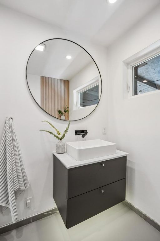 Image 27 of property listing at 15122 Woodard Road, San Jose, CA 95124