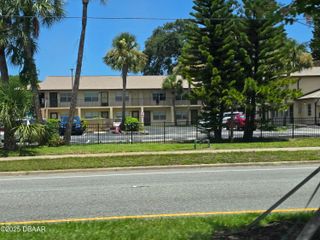 1351 S Ridgewood Ave Apt 12, Daytona Beach, FL 32114