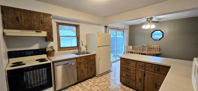 207 22nd Street S, Fargo, ND 58103