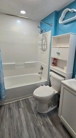 207 22nd Street S, Fargo, ND 58103