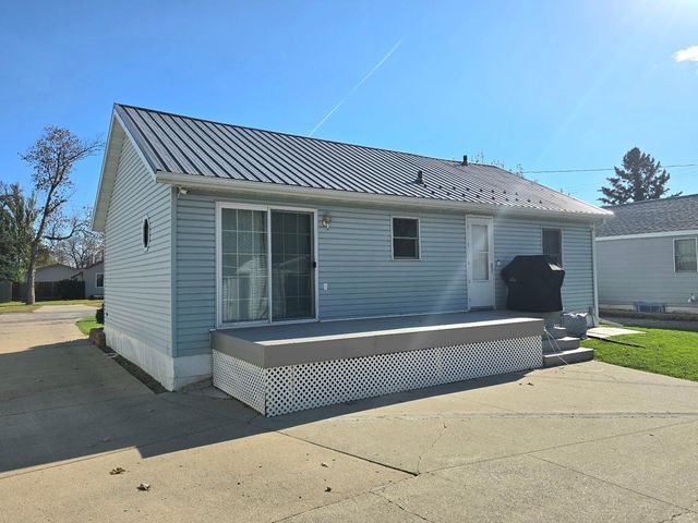 207 22nd Street S, Fargo, ND 58103