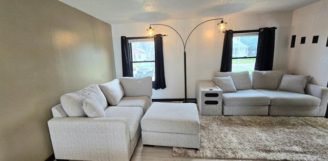 207 22nd Street S, Fargo, ND 58103