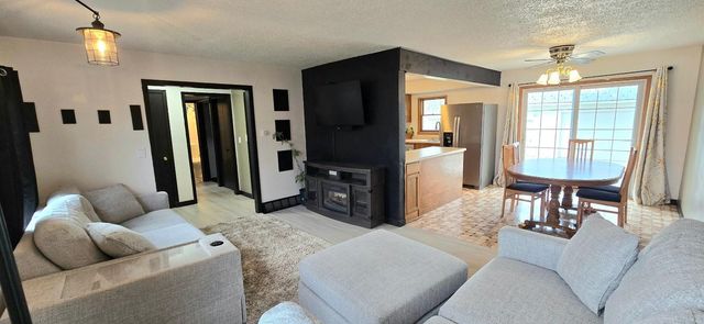 207 22nd Street S, Fargo, ND 58103